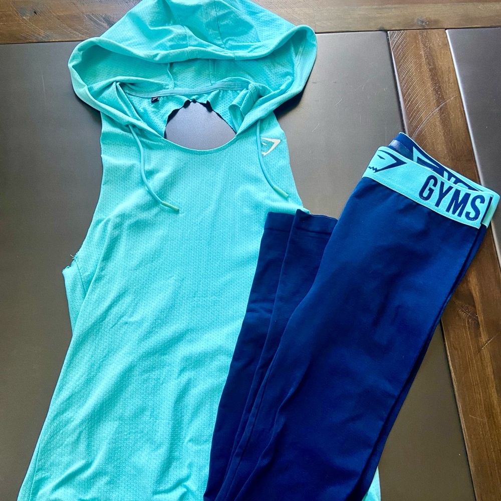 SOLD🔥Gymshark fit leggings hooded tank bundle